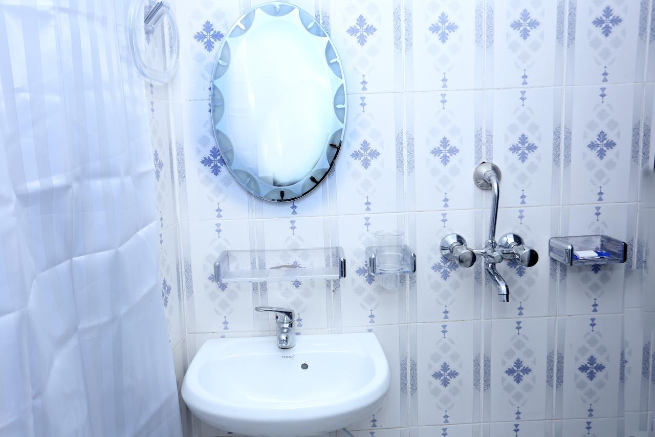 Hotel Rising Home Катманду Екстериор снимка